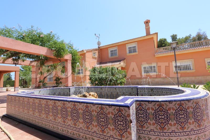 Elche Villa For Sale